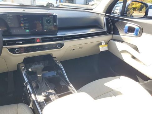 New 2026 Kia Sorento S FWD image 12