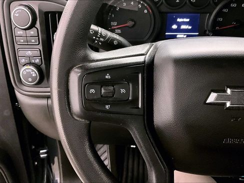 Used 2022 Chevrolet Silverado 1500 Custom Trail Boss AWD/4WD image 12