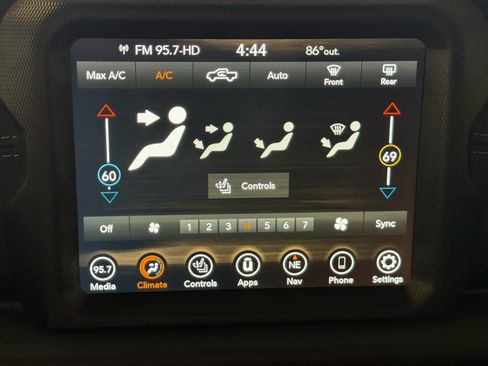 Used 2021 Jeep Gladiator Overland w/ Popular Equipment Package AWD/4WD image 37