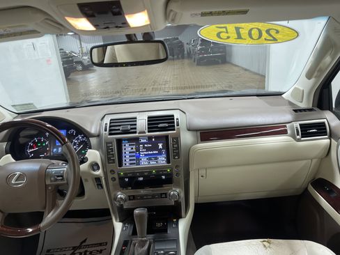 Used 2015 Lexus GX 460 image 23