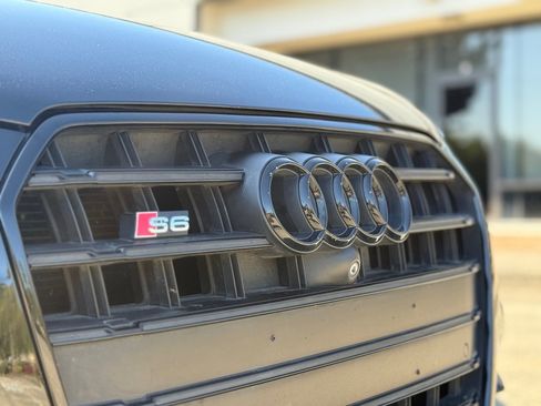 Used 2018 Audi S6 Prestige w/ S Sport Package AWD/4WD image 2