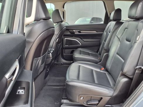 Certified 2025 Kia Telluride S FWD image 12