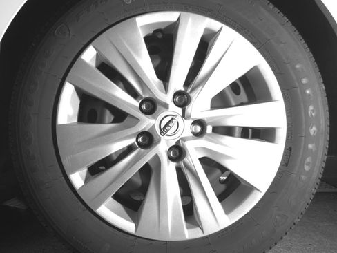 Used 2025 Nissan Sentra S FWD image 14