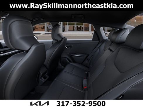 New 2026 Kia K4 EX image 18
