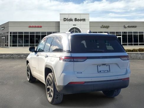 New 2026 Jeep Grand Cherokee Altitude AWD/4WD image 3