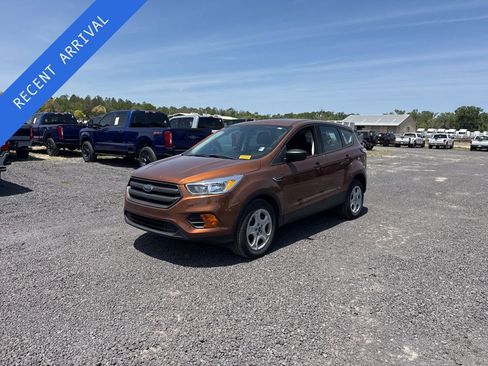 Used 2017 Ford Escape S image 1