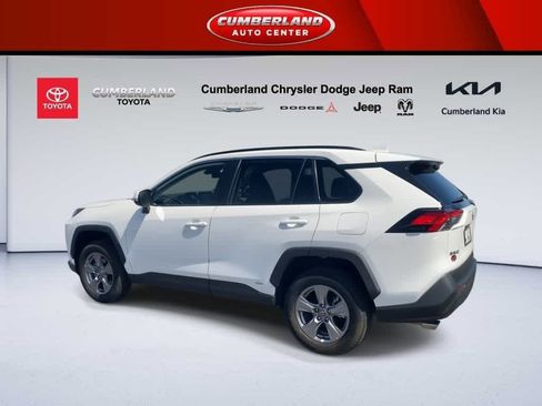 Used 2025 Toyota RAV4 XLE image 6