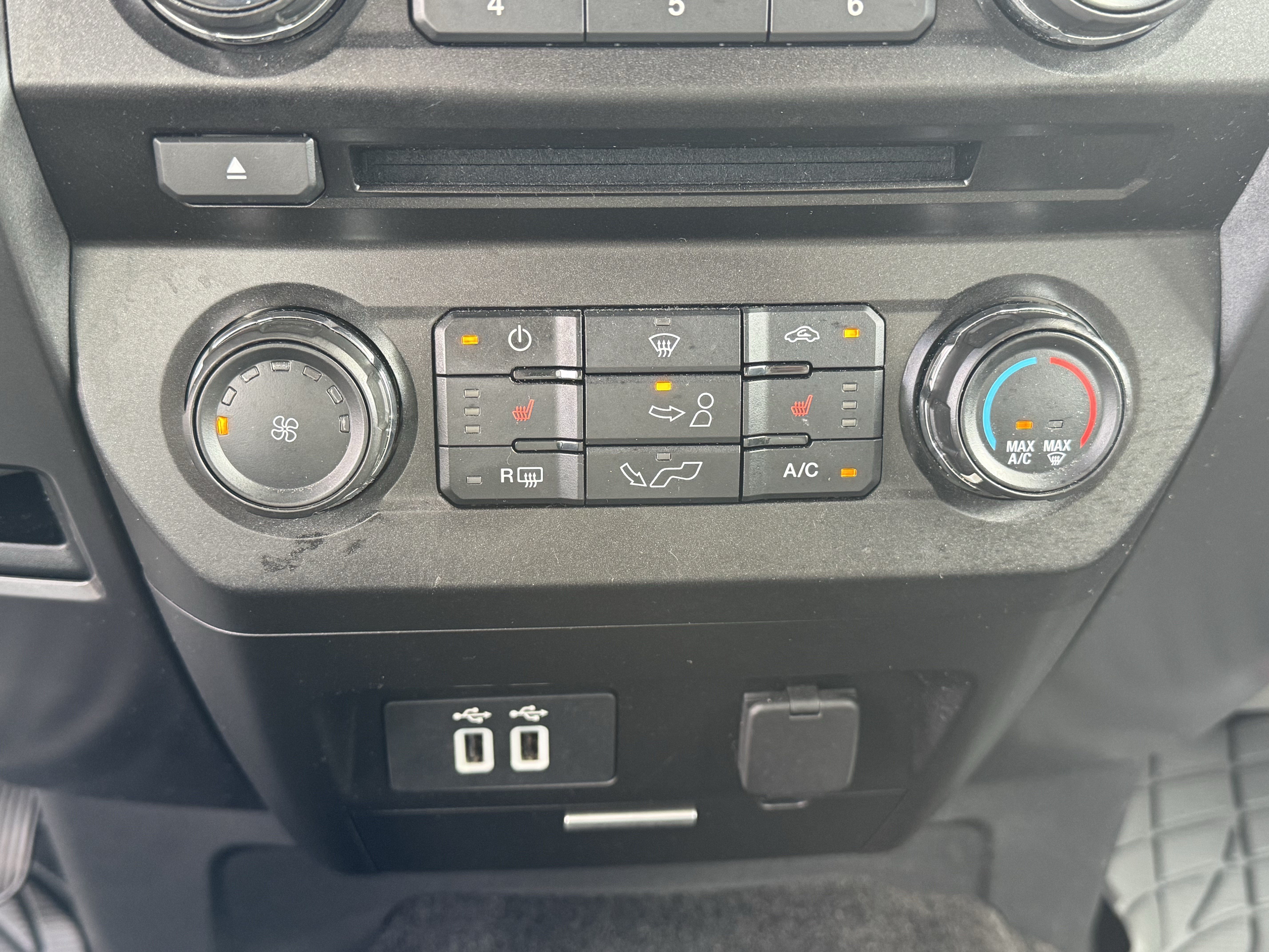 Used 2018 Ford F150 XLT w/ Equipment Group 302A Luxury RWD image 19