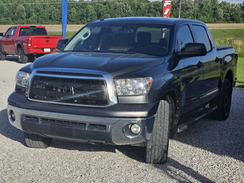 Used 2013 Toyota Tundra 2WD CrewMax w/ Tow Pkg image 4