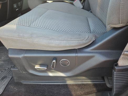 Used 2017 Ford F150 XLT w/ Equipment Group 302A Luxury AWD/4WD image 20