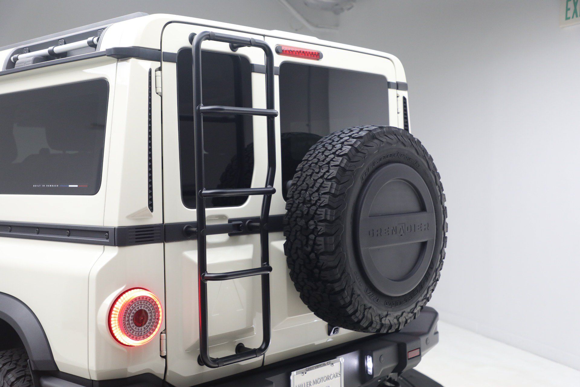 Used 2025 INEOS Grenadier Station Wagon AWD/4WD image 32