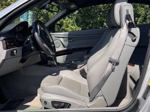 Used 2011 BMW 335i Convertible RWD image 16