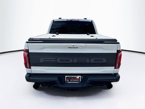 Used 2018 Ford F150 XLT image 4