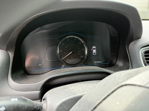 Used 2017 Hyundai Ioniq Blue FWD image 9