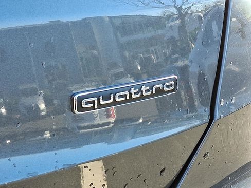 Certified 2025 Audi Q3 2.0T Premium Plus w/ Premium Plus Package image 33