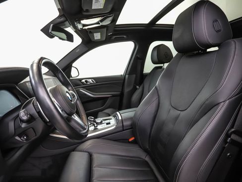 Used 2022 BMW X5 xDrive40i w/ M Sport Package AWD/4WD image 11