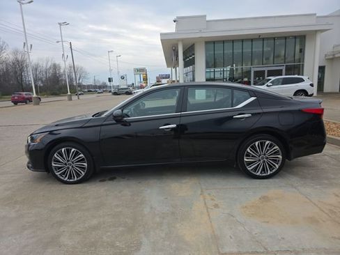 Used 2024 Nissan Altima 2.5 SL image 2