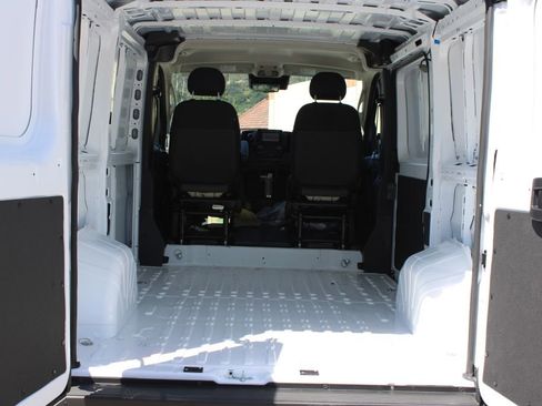 New 2026 RAM ProMaster 1500 w/ Safety Group FWD image 9
