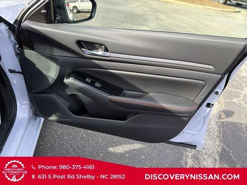 Certified 2025 Nissan Altima 2.5 SR image 37