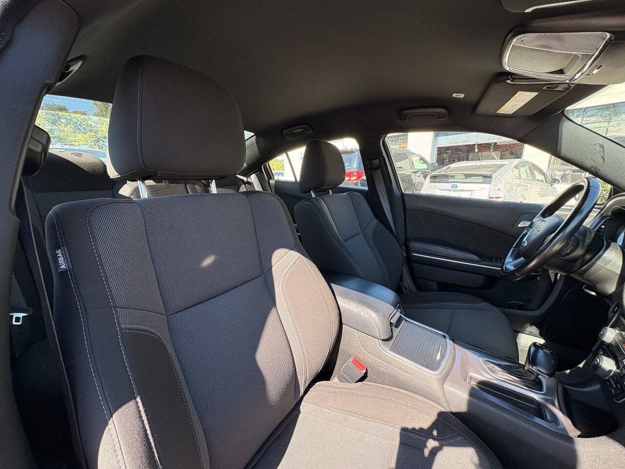 Used 2022 Dodge Charger SXT RWD image 21