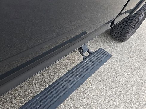 Used 2022 RAM 2500 Limited w/ Night Edition image 13