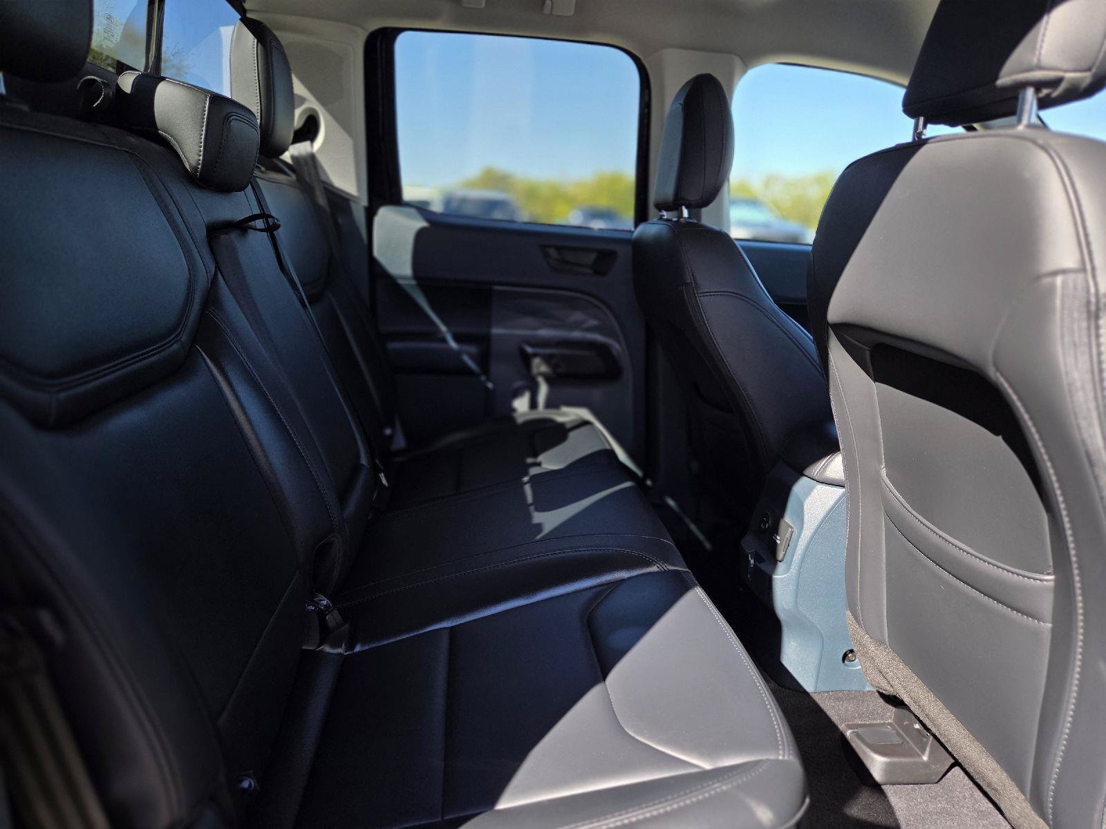 Used 2023 Ford Maverick Lariat w/ Black Appearance Package FWD image 34