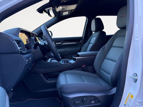 New 2026 GMC Terrain AT4 w/ Technology Package II image 9