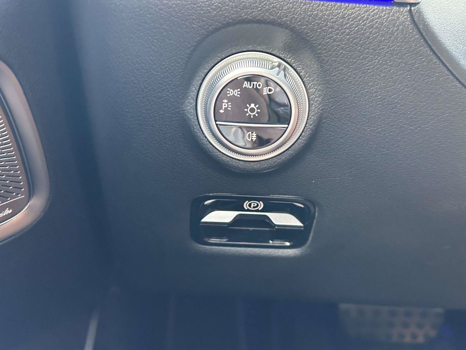 Certified 2025 Mercedes-Benz C 36 AMG S image 25