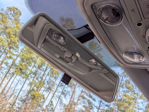 Used 2017 Volkswagen Jetta SEL image 29