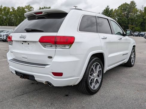 Used 2019 Jeep Grand Cherokee Overland AWD/4WD image 7