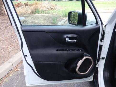 Used 2016 Jeep Renegade Sport AWD/4WD image 23