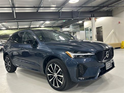 Certified 2025 Volvo XC60 B5 Plus image 1