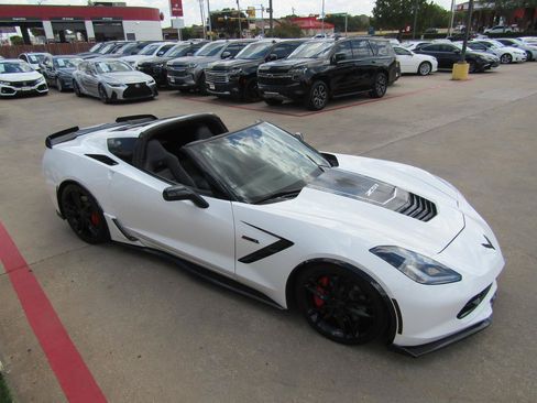 Used 2015 Chevrolet Corvette Stingray Coupe w/ 2LT Preferred Equipment Group RWD image 9