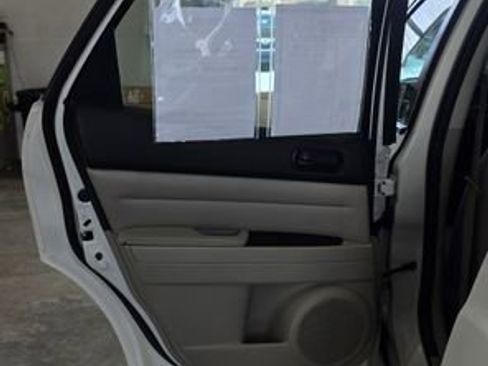 Used 2010 MAZDA CX-7 i SV image 22