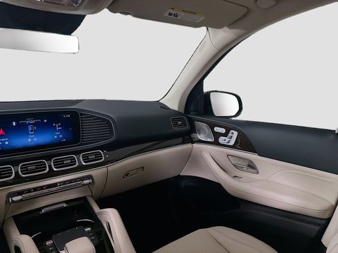 Certified 2026 Mercedes-Benz GLE 450 4MATIC image 31