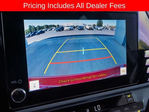Used 2025 Toyota Camry SE FWD image 13