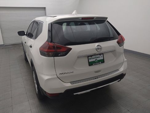 Used 2018 Nissan Rogue S FWD image 6