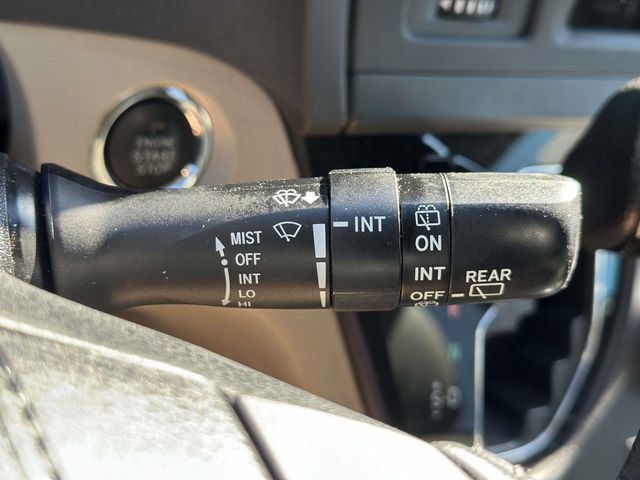 Used 2015 Toyota Sienna XLE Premium FWD image 23