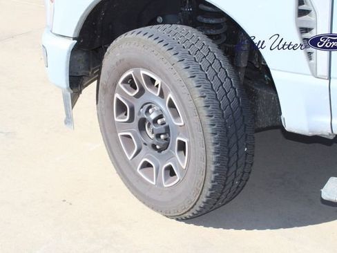 Certified 2024 Ford F250 Platinum image 9