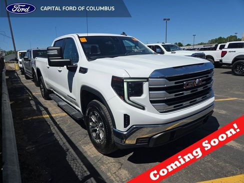 Used 2023 GMC Sierra 1500 SLE w/ X31 Off-Road Package AWD/4WD image 1