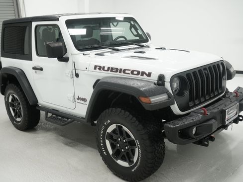 Used 2022 Jeep Wrangler Rubicon w/ Steel Bumper Group AWD/4WD image 3