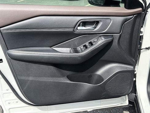 Certified 2023 Nissan Rogue SV w/ SV Premium B Package image 20