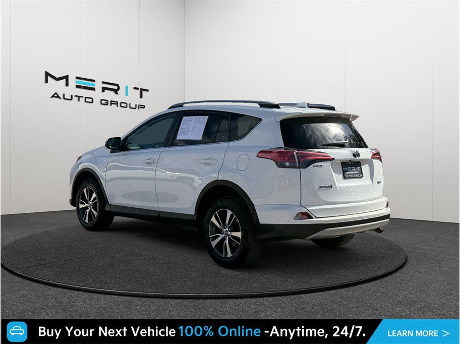 Used 2018 Toyota RAV4 XLE FWD image 7