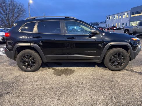 Used 2018 Jeep Cherokee Trailhawk w/ Quick Order Package 27L image 4