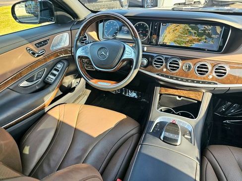 Certified 2016 Mercedes-Benz S 550 4MATIC Sedan w/ Premium Package image 29