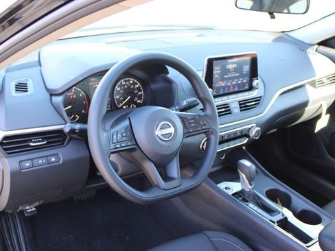 New 2025 Nissan Altima 2.5 S image 9