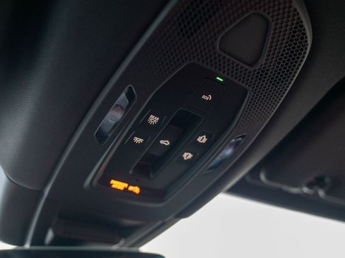 Certified 2026 Porsche Cayenne AWD/4WD image 22