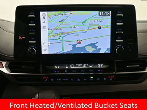 Certified 2023 Toyota Sienna Limited image 14