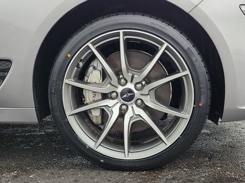 Used 2025 Genesis G70 2.5T image 5