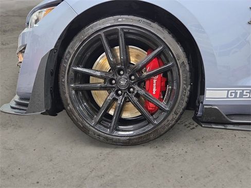 Used 2022 Ford Mustang Shelby GT500 w/ Technology Package image 14